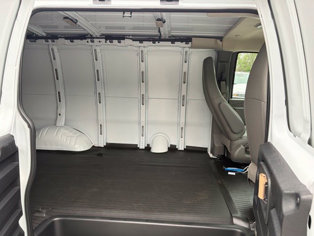 New 2026 Chevrolet Express 2500 w/ Driver Convenience Package RWD image 10