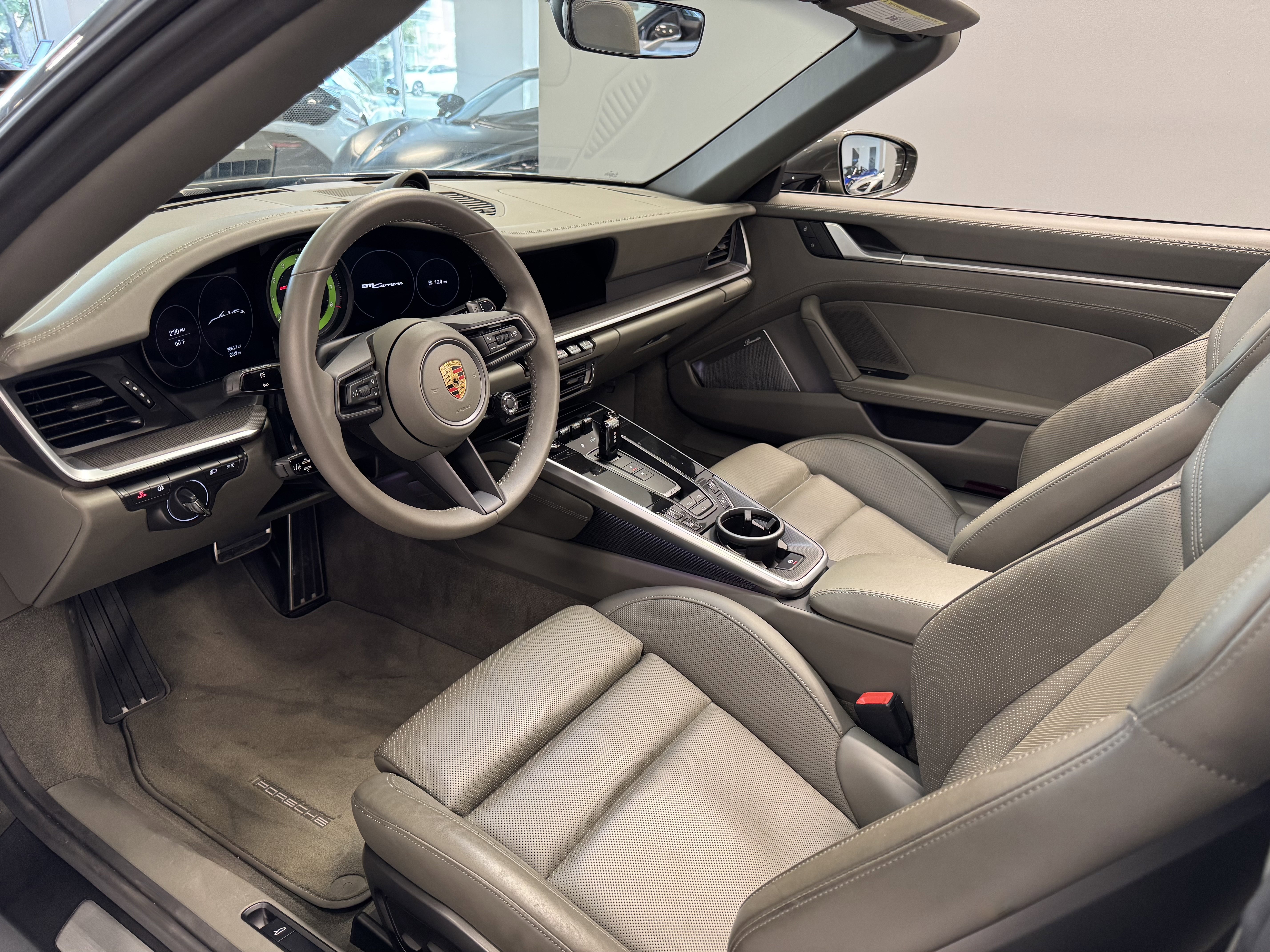 Used 2023 Porsche 911 Carrera image 10