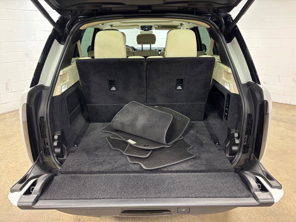Used 2025 Land Rover Range Rover Long Wheelbase SE image 43