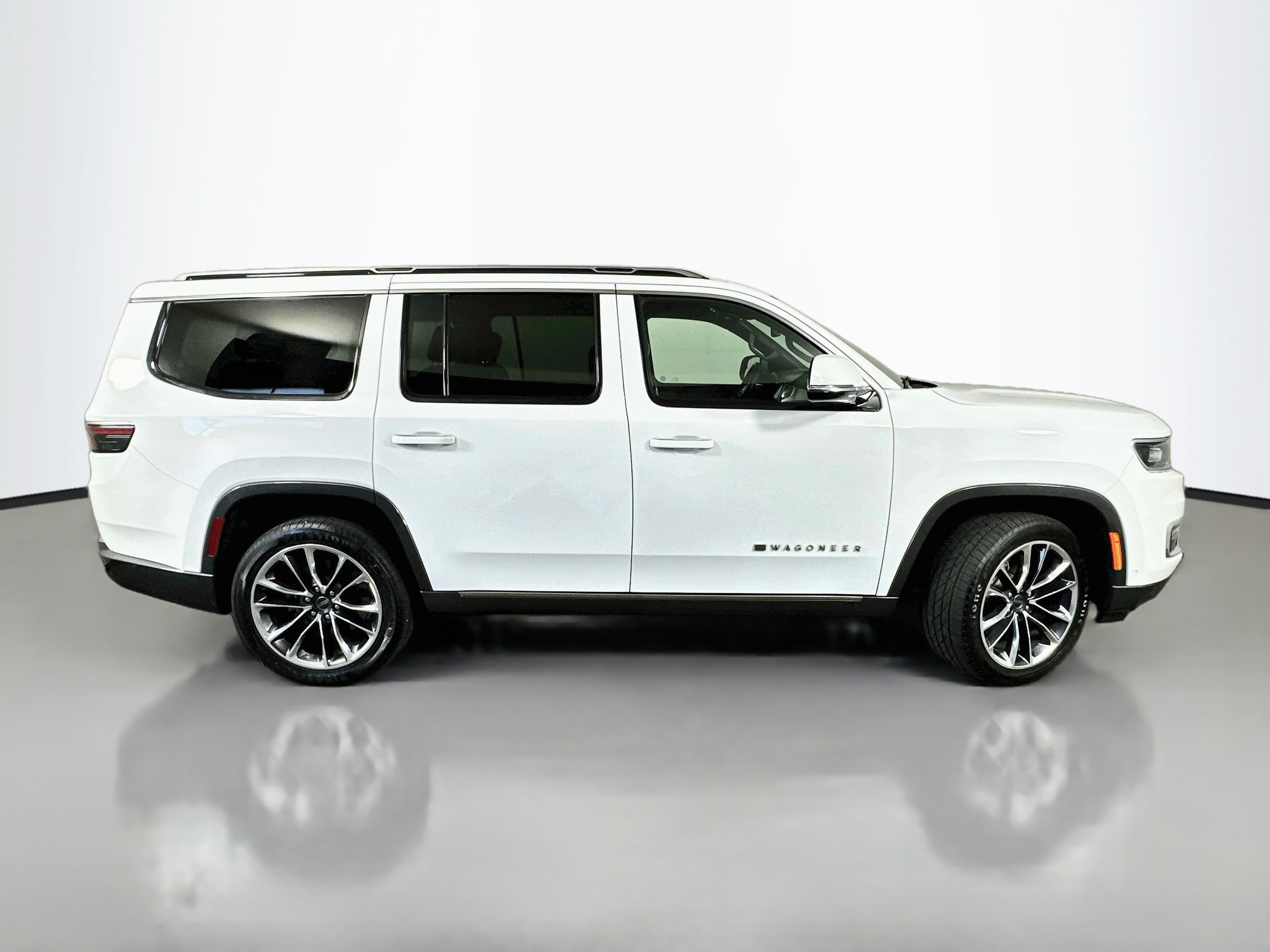 Used 2022 Jeep Wagoneer Series III w/ Premium Group I AWD/4WD image 8