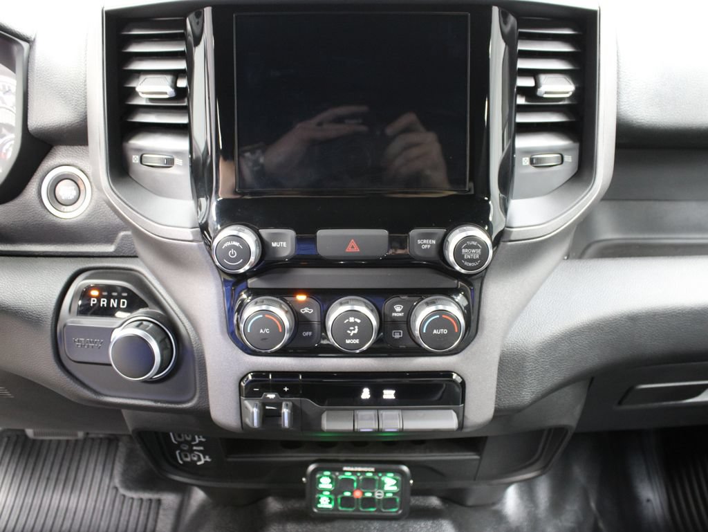 Used 2023 RAM 3500 Tradesman w/ Convenience Group AWD/4WD image 19