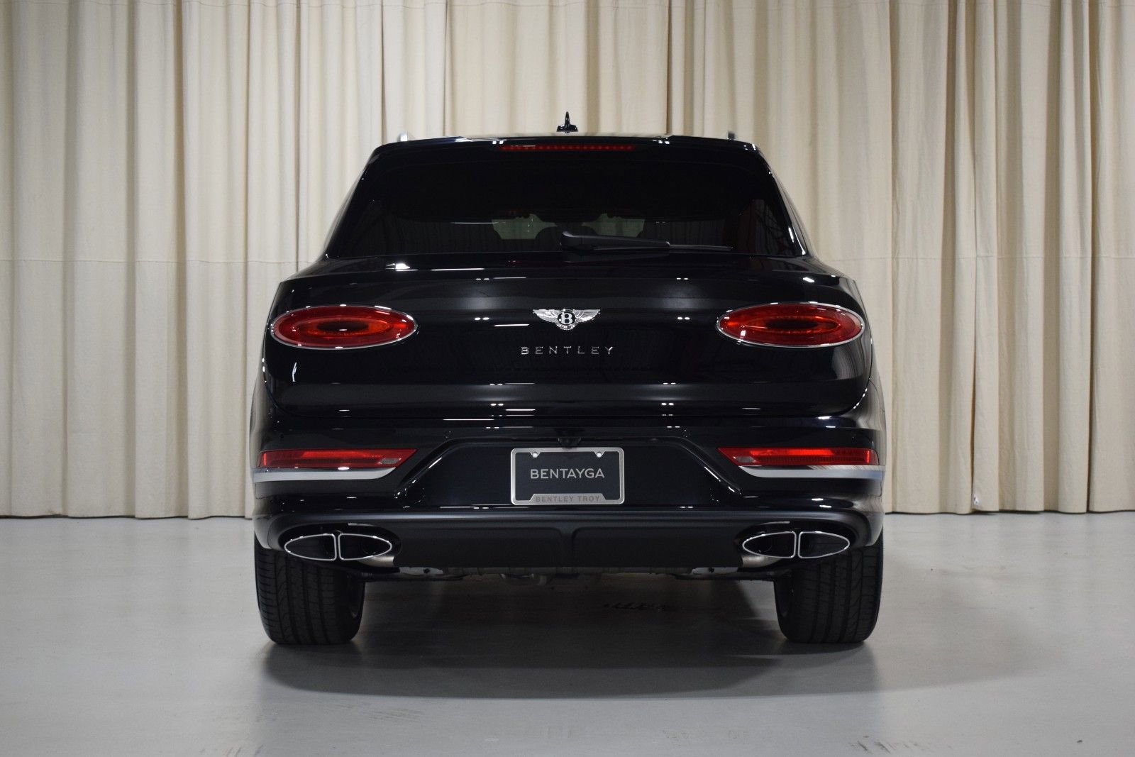 New 2025 Bentley Bentayga AWD/4WD image 18