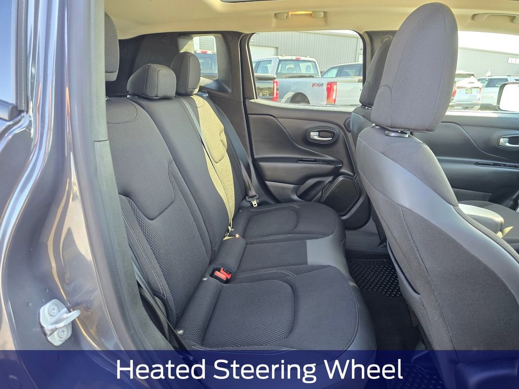 Used 2023 Jeep Renegade Latitude w/ Sun/Sound Group AWD/4WD image 16