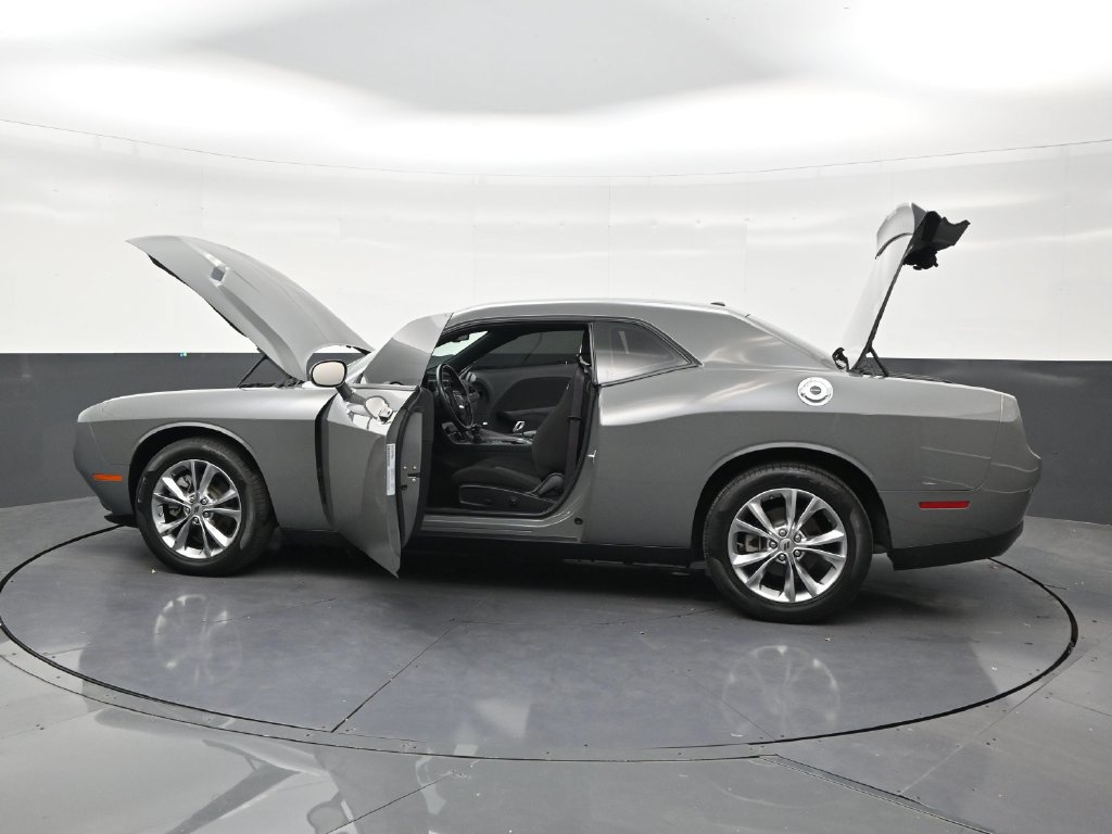 Used 2023 Dodge Challenger SXT AWD/4WD image 30