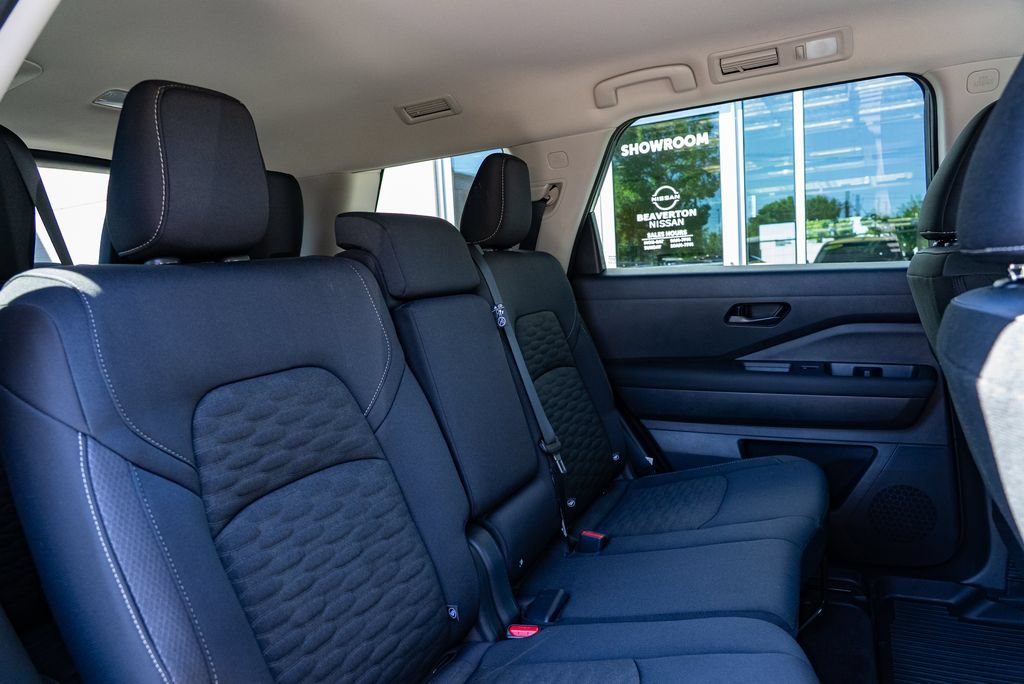 Used 2026 Nissan Pathfinder SV w/ Cargo Package AWD/4WD image 24