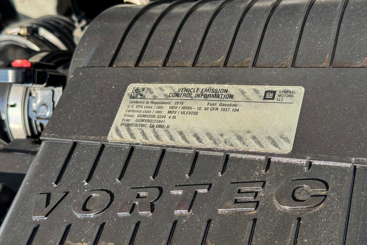 Used 2016 Chevrolet Express 2500 image 31