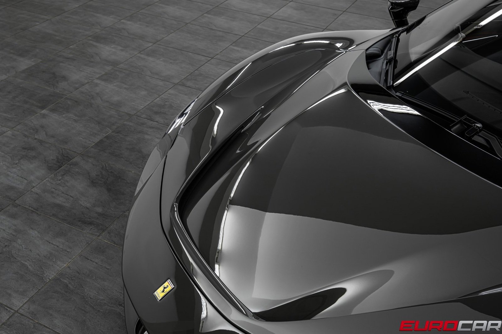 Used 2024 Ferrari SF90 Spider image 11