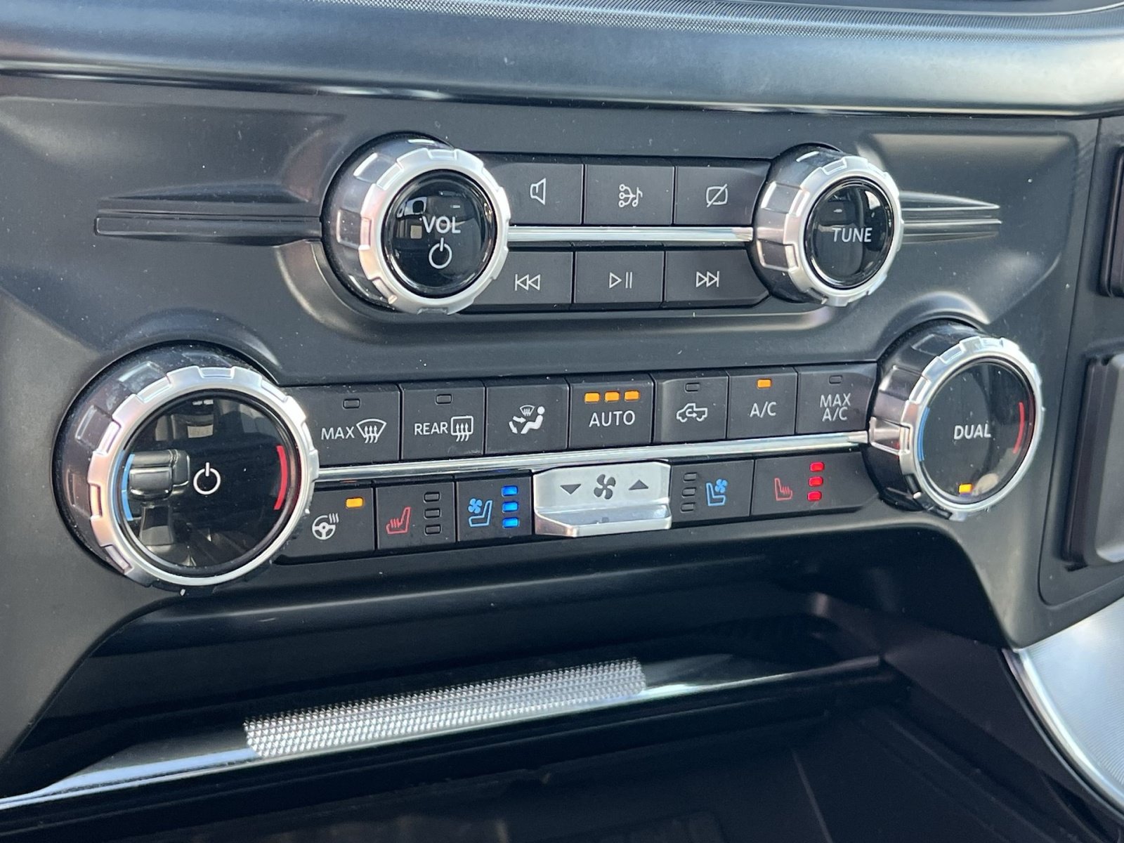 Used 2022 Ford F150 Limited AWD/4WD image 21