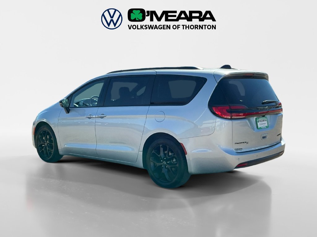 Used 2026 Chrysler Pacifica Limited w/ S Appearance Package FWD image 3