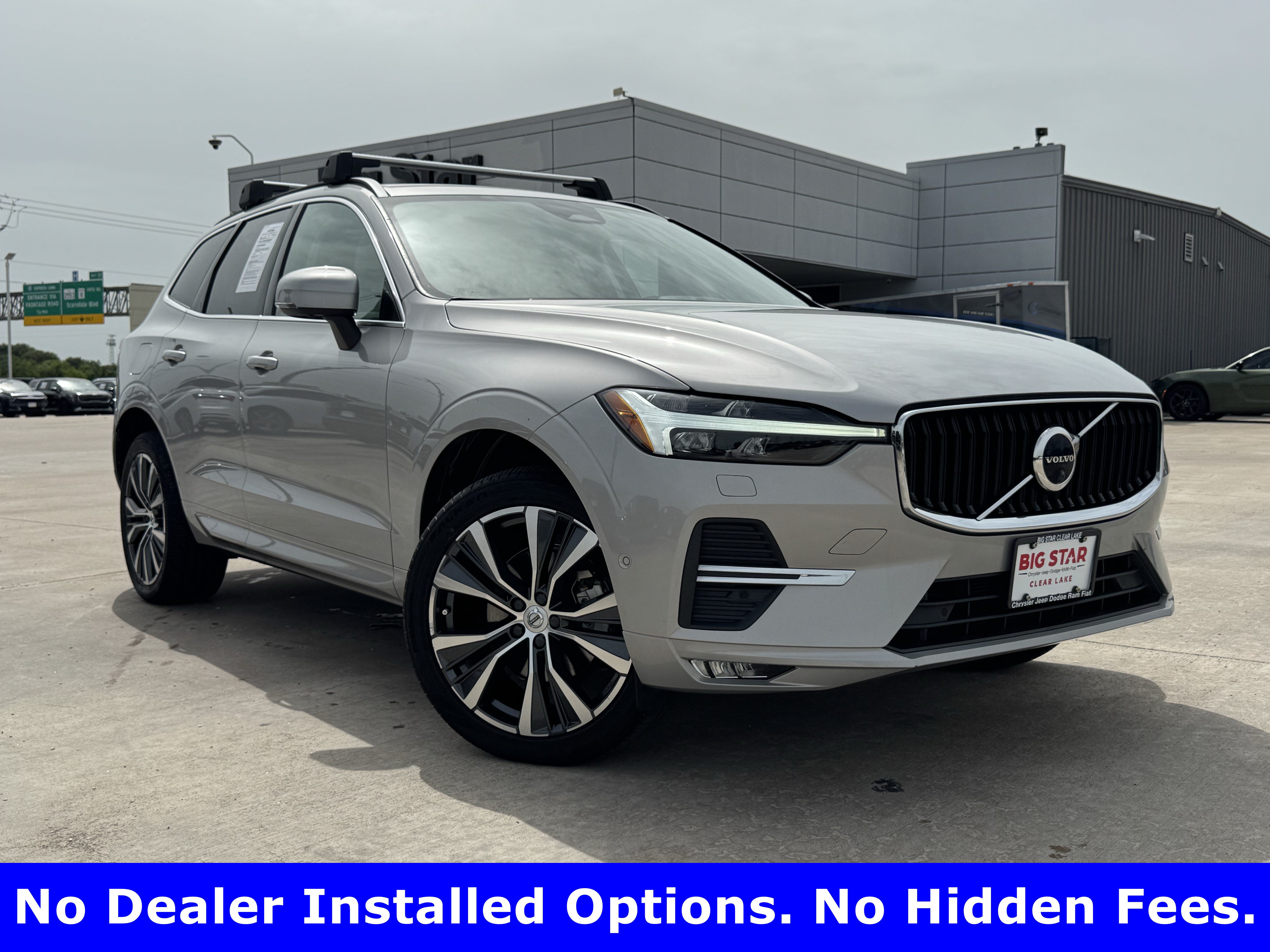 Used 2022 Volvo XC60 B5 Momentum w/ Advanced Package AWD/4WD image 2