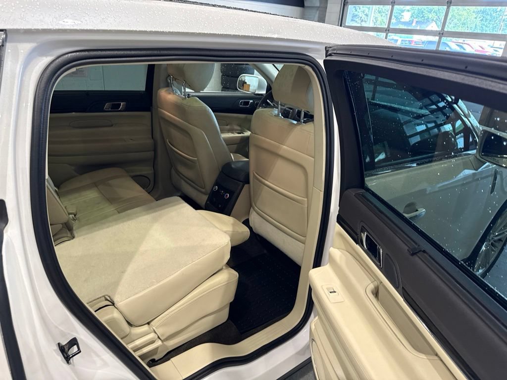 Used 2018 Lincoln MKT AWD w/ Technology Package image 16