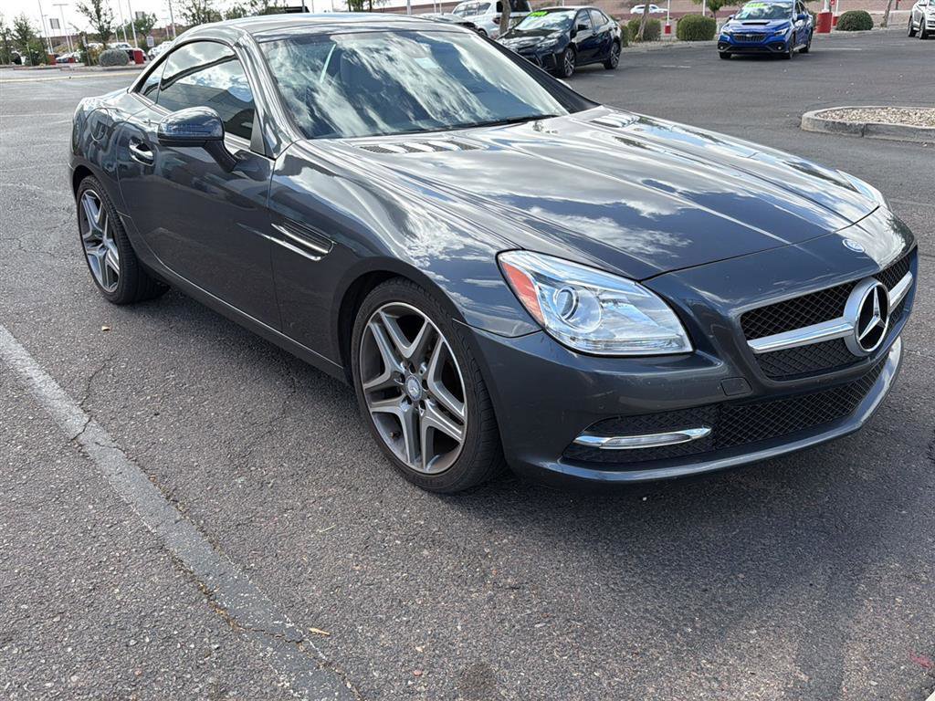 Used 2012 Mercedes-Benz SLK 250 image 2