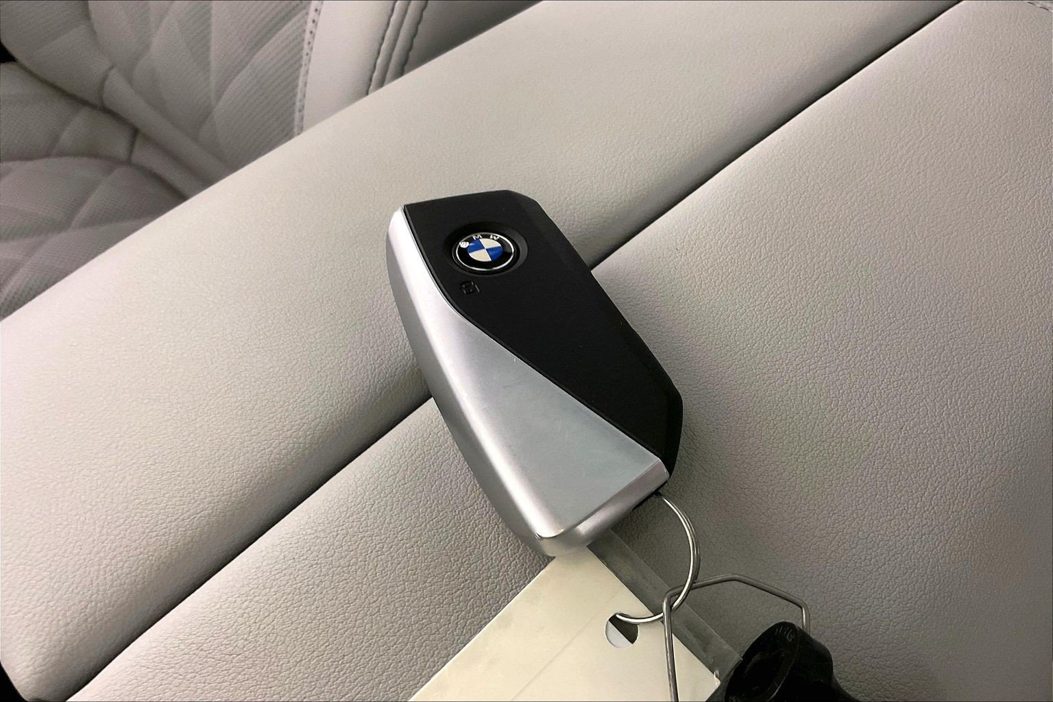 Used 2026 BMW X5 xDrive40i AWD/4WD image 27