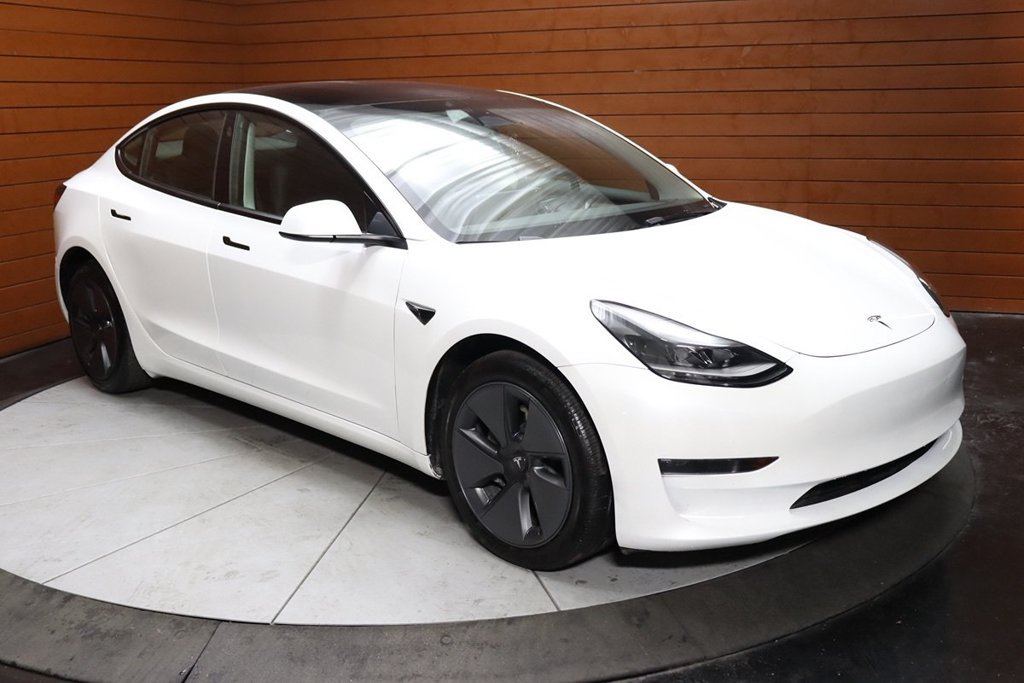 Used 2023 Tesla Model 3 Standard Range RWD image 16