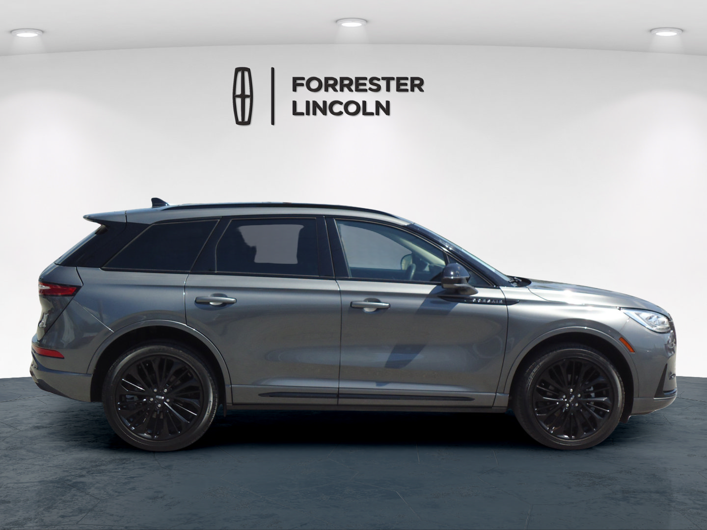 Certified 2023 Lincoln Corsair Reserve w/ Equipment Group 201A FWD image 2