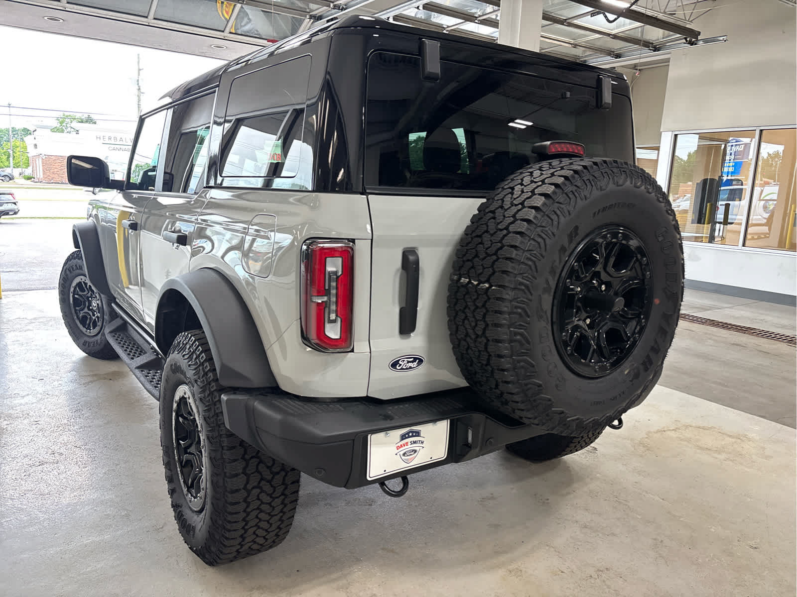 Certified 2026 Ford Bronco Badlands AWD/4WD image 7