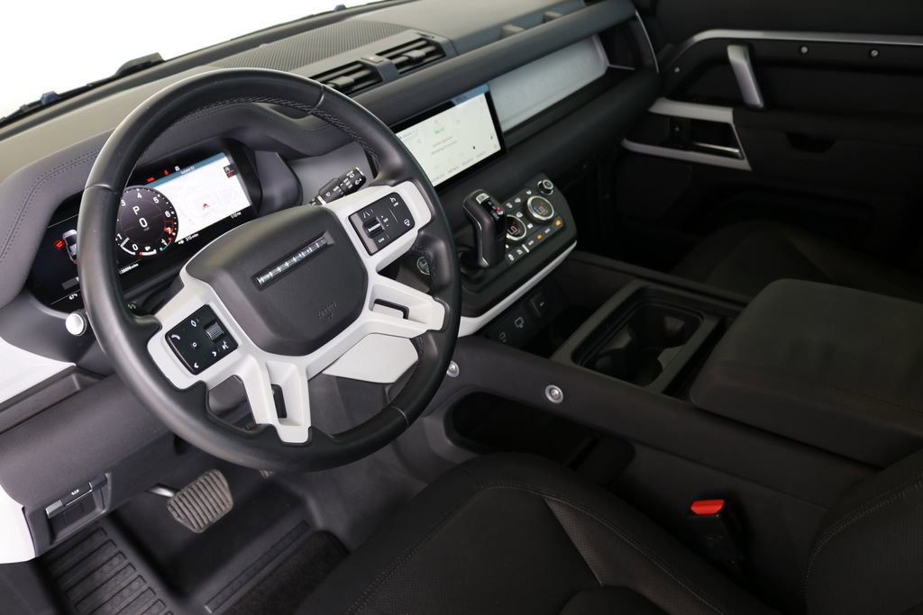 Used 2023 Land Rover Defender 110 X-Dynamic SE image 19