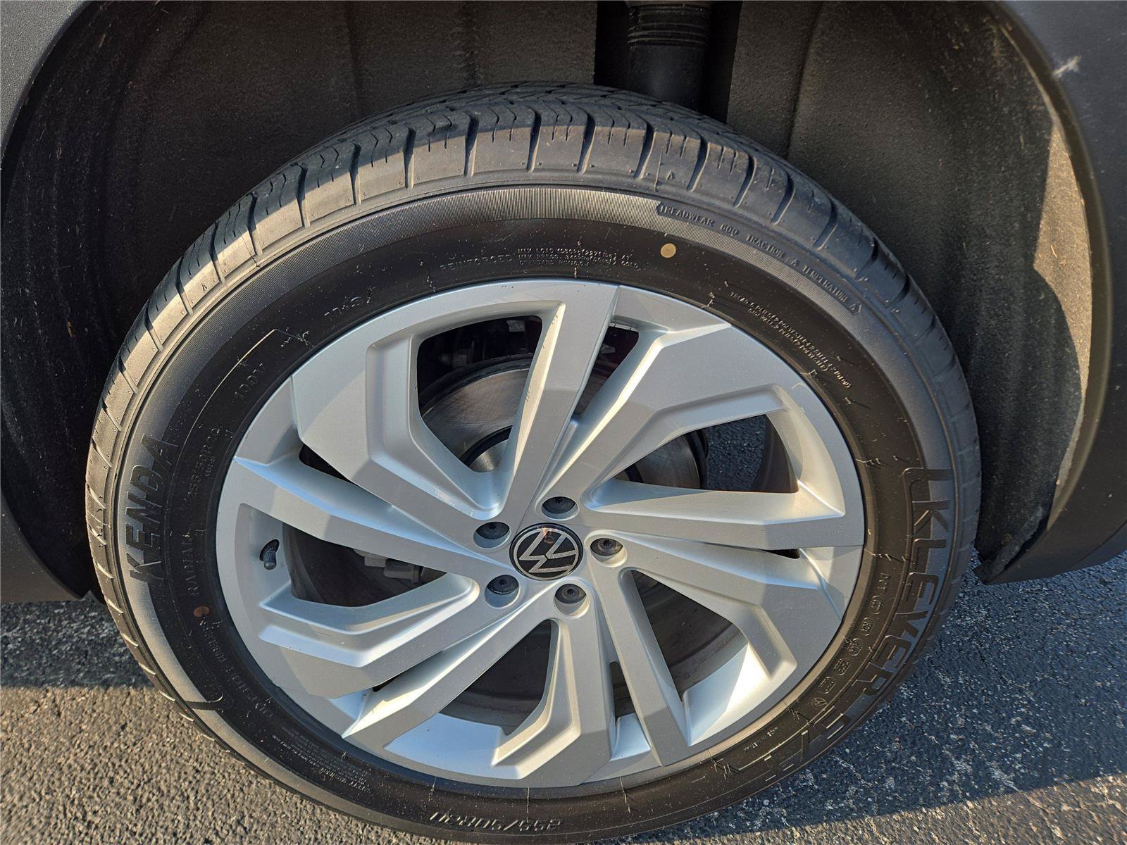 Used 2021 Volkswagen Atlas SE AWD/4WD image 25