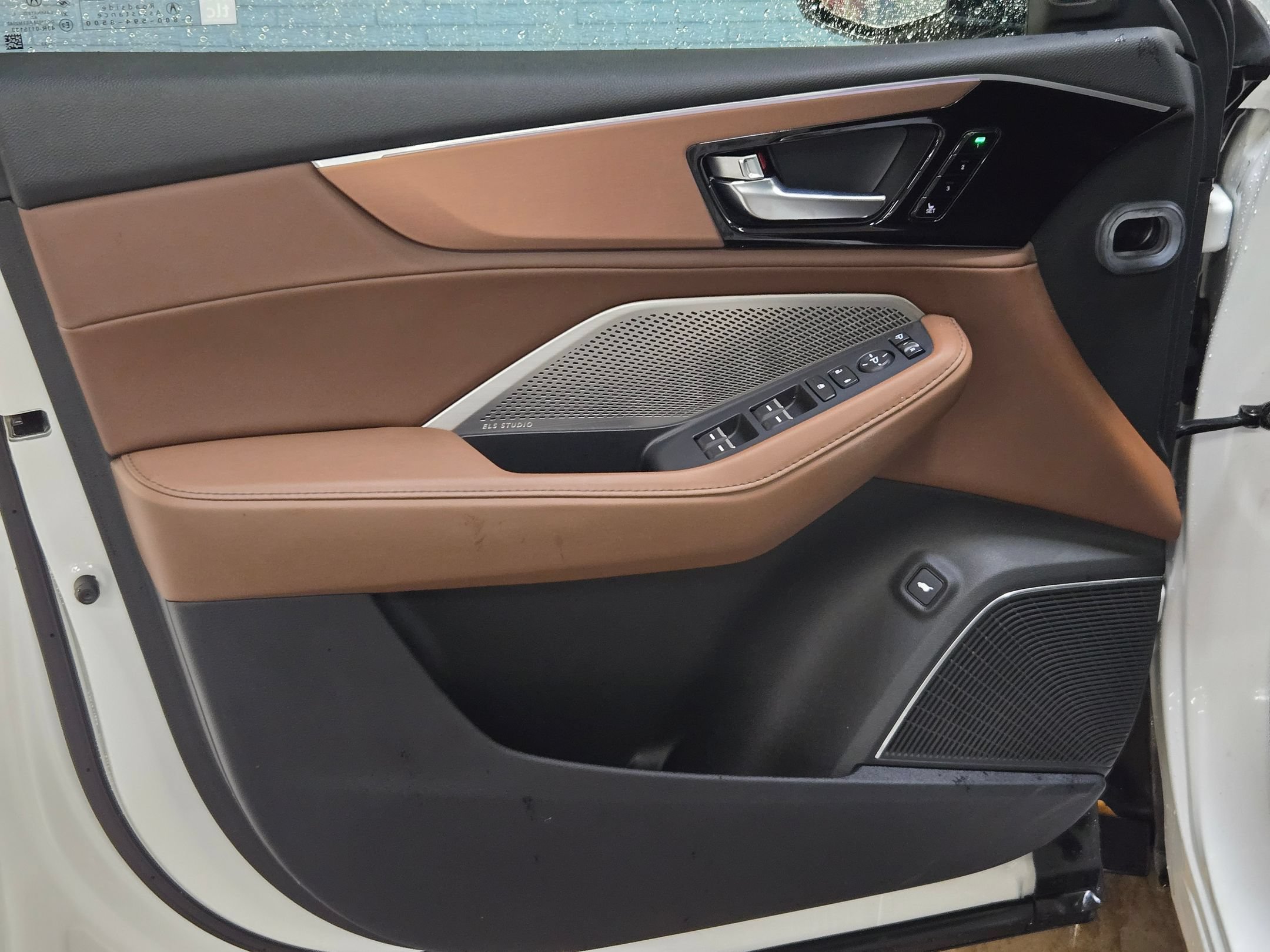 Certified 2023 Acura MDX FWD w/ Technology Package image 12