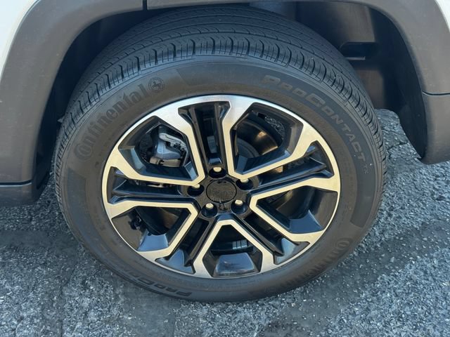 Certified 2023 Jeep Compass Limited AWD/4WD image 11