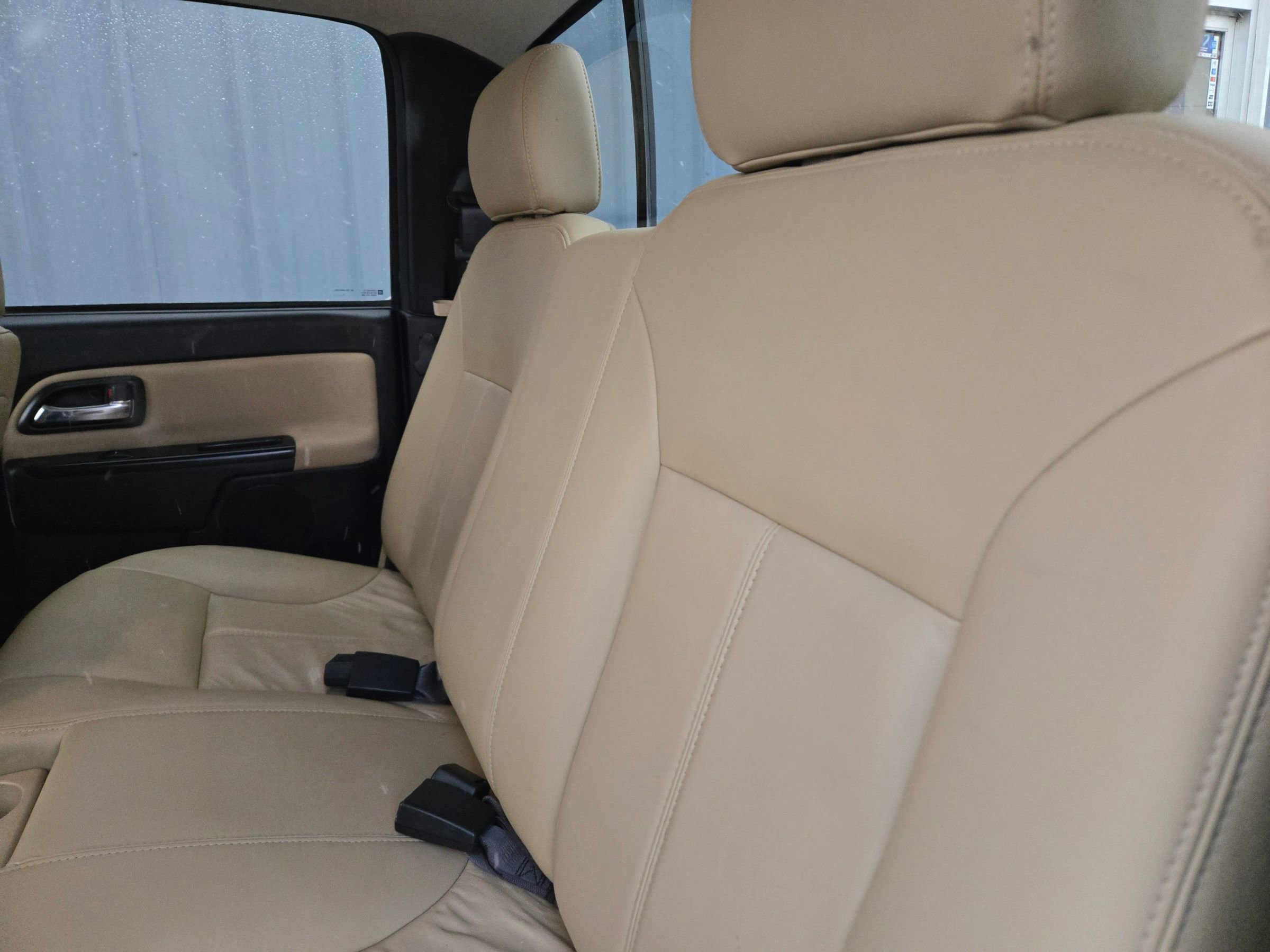 Used 2011 Chevrolet Colorado LT image 36