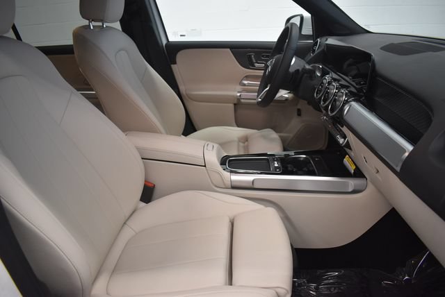 New 2026 Mercedes-Benz GLB 250 4MATIC image 19