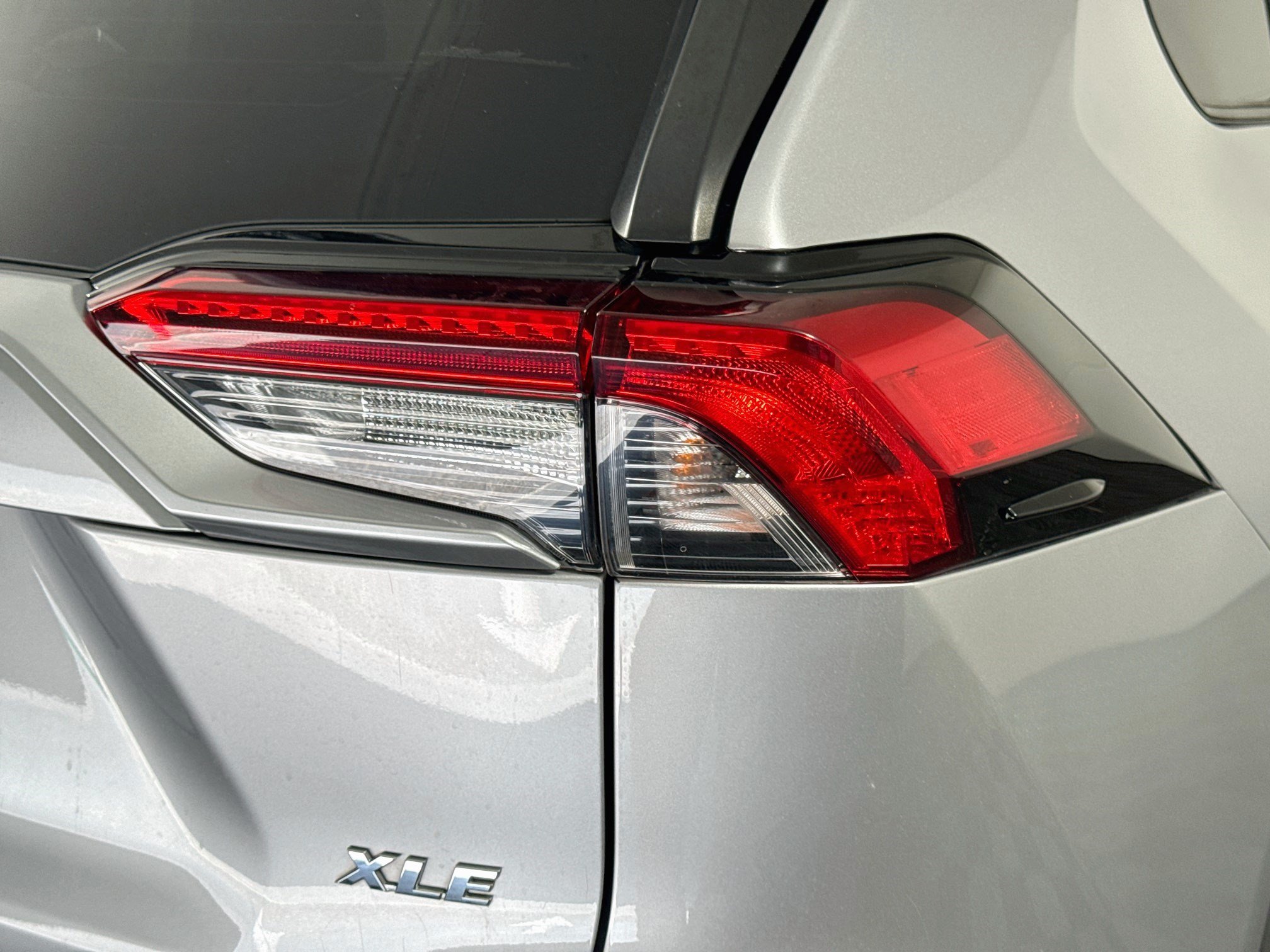 Used 2021 Toyota RAV4 XLE FWD image 34