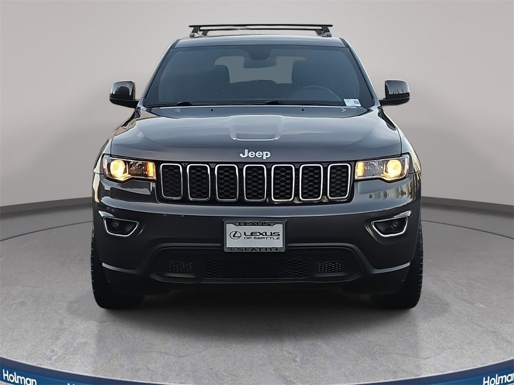 Used 2018 Jeep Grand Cherokee Laredo image 3