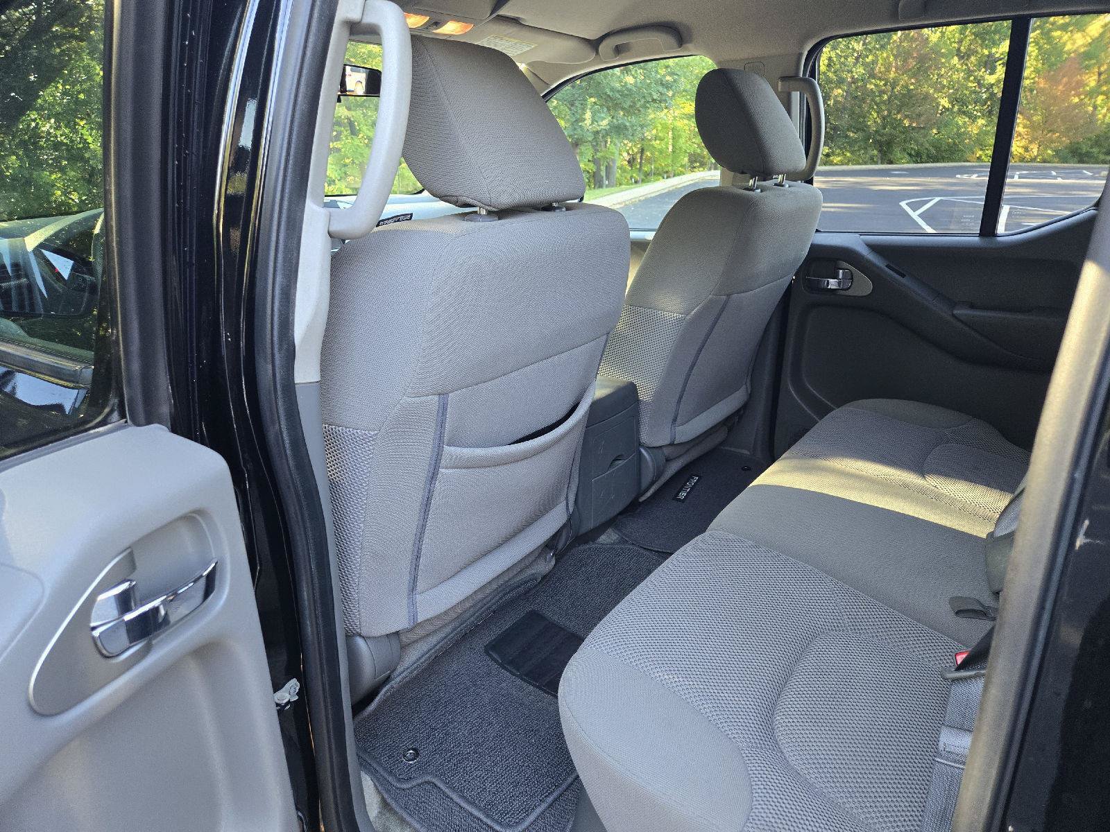 Used 2018 Nissan Frontier SV AWD/4WD image 22