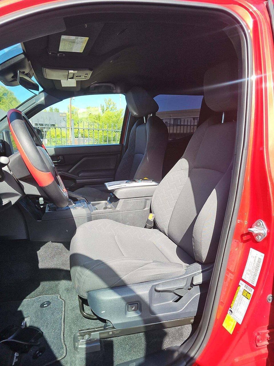 Used 2025 Toyota Tacoma SR5 RWD image 13