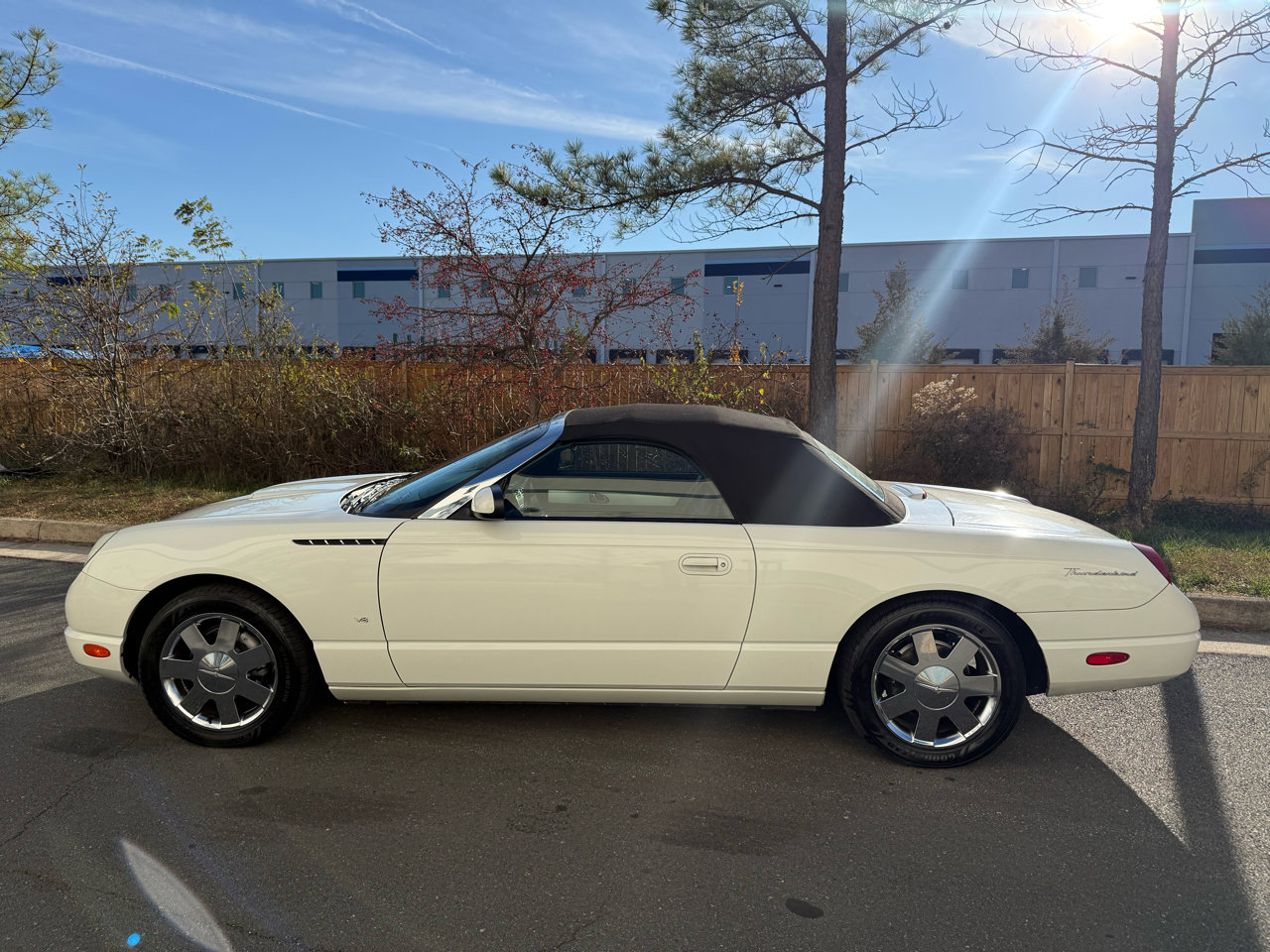 Used 2003 Ford Thunderbird image 6