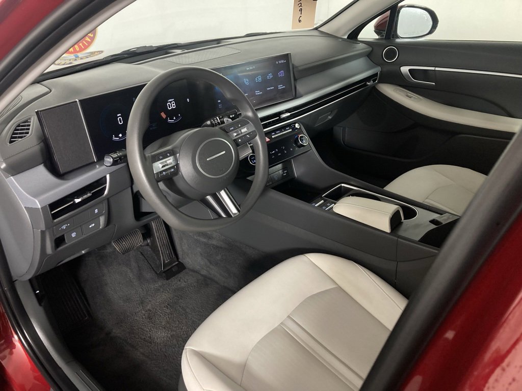 Used 2024 Hyundai Sonata SEL image 11