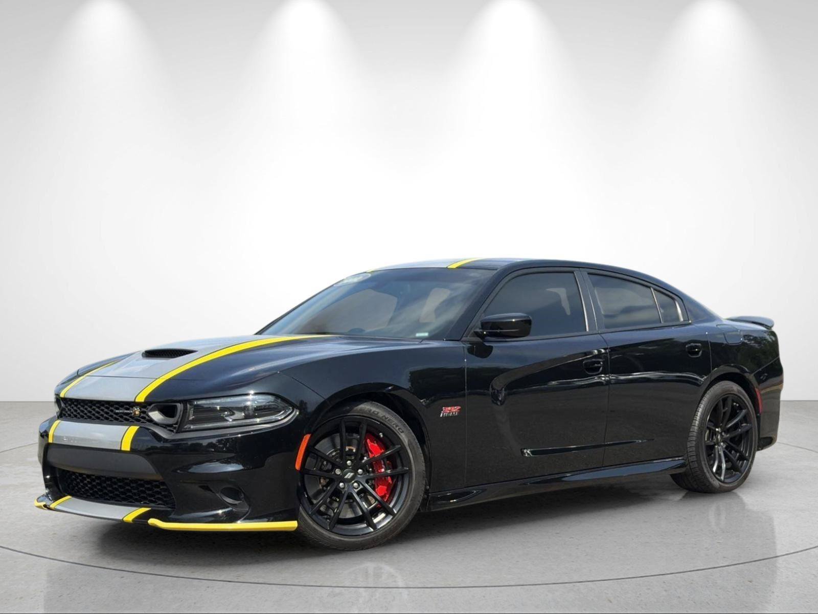 Used 2022 Dodge Charger Scat Pack w/ Dynamics Package RWD image 1