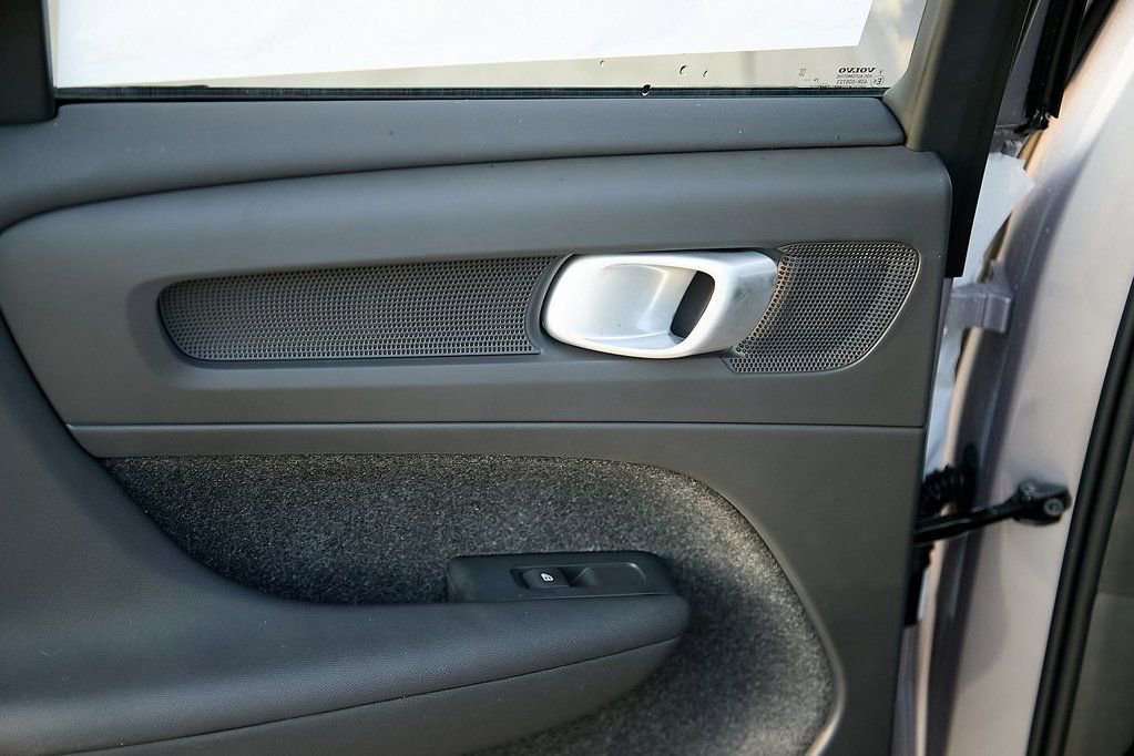 New 2026 Volvo XC40 B5 Plus w/ Protection Package Premier image 17