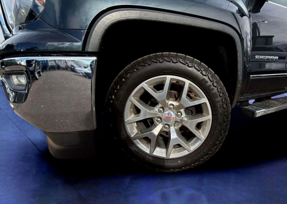 Used 2018 GMC Sierra 1500 SLT image 23