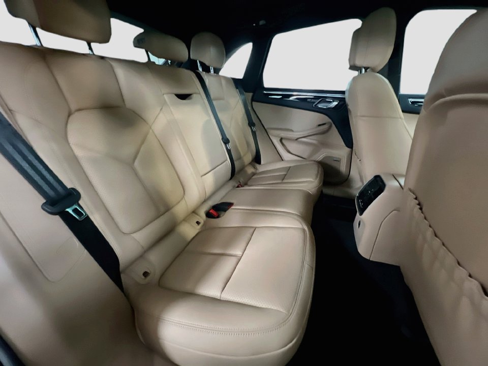 New 2026 Porsche Macan AWD/4WD image 29