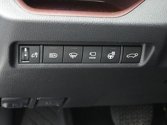 Used 2022 Toyota RAV4 Limited FWD image 20
