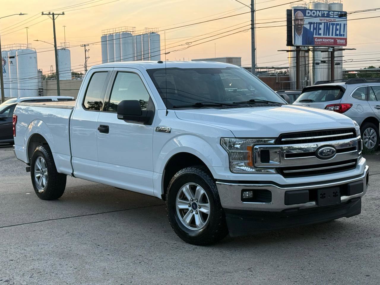 Used 2018 Ford F150 XLT w/ Equipment Group 301A Mid RWD image 2