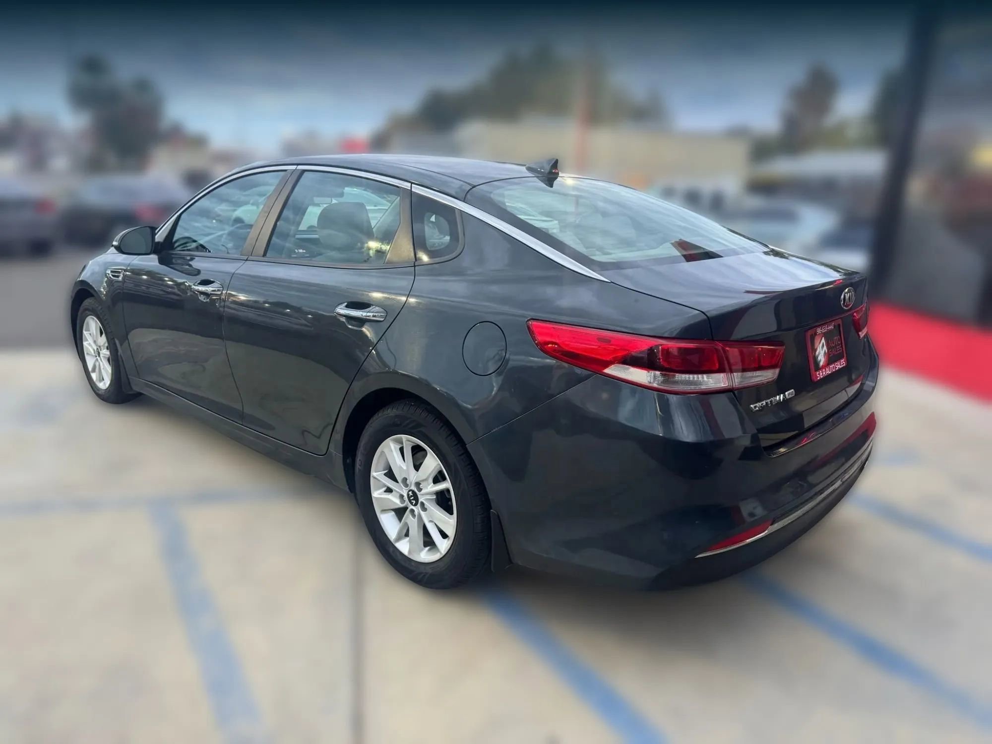 Used 2016 Kia Optima LX image 4