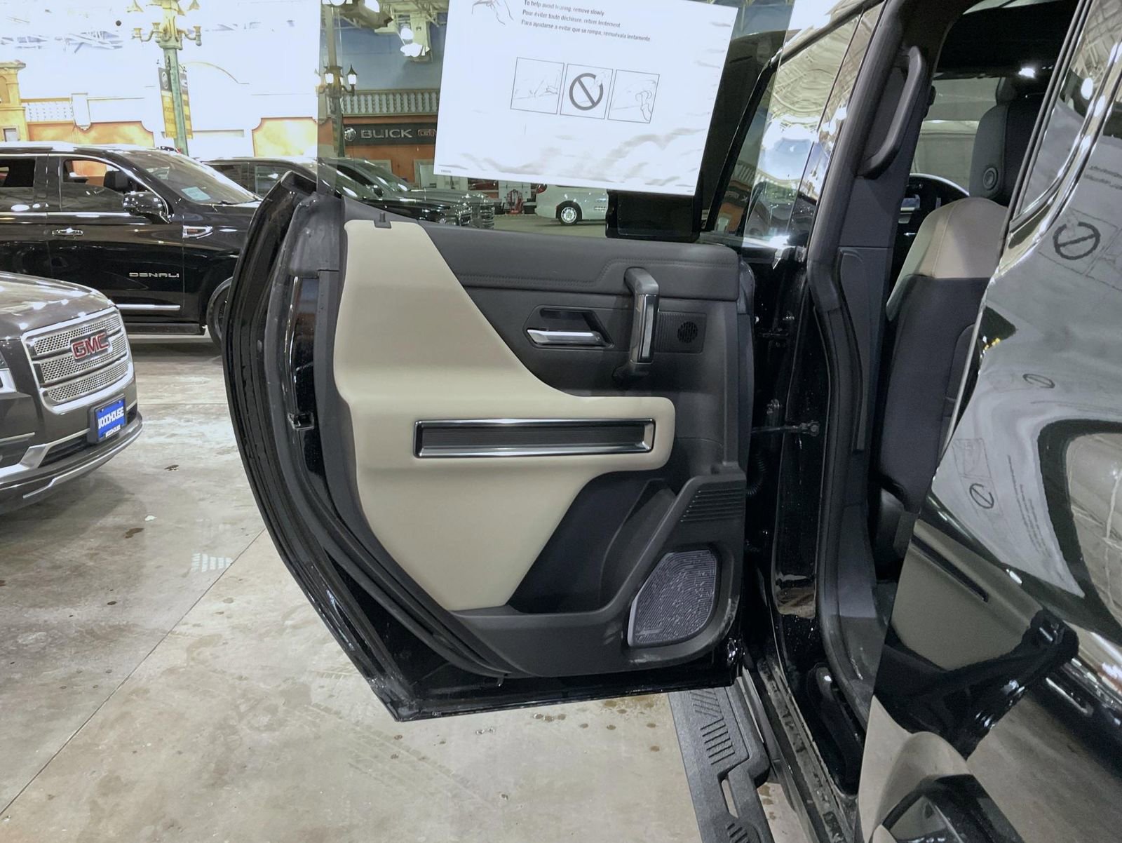 New 2026 GMC Hummer EV SUV w/ LPO, Dark Essentials Package image 20