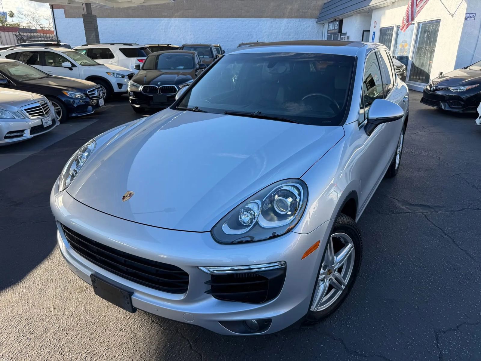 Used 2016 Porsche Cayenne S image 4