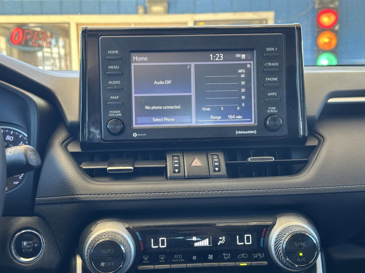 Used 2021 Toyota RAV4 XLE Premium image 17