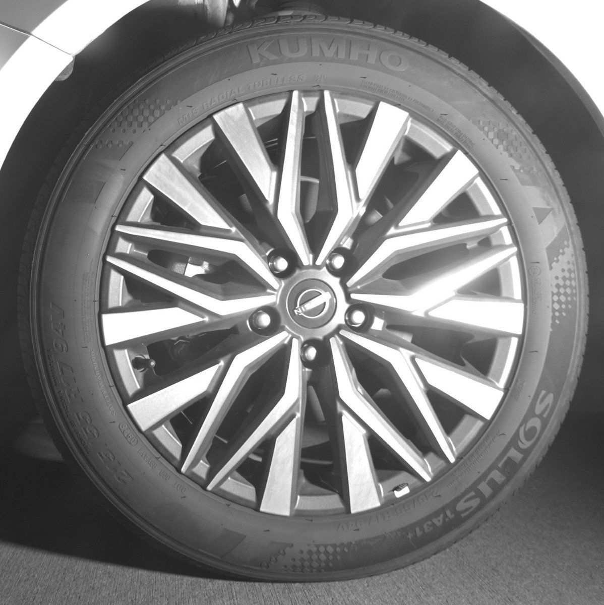 Used 2025 Nissan Altima 2.5 SV image 12