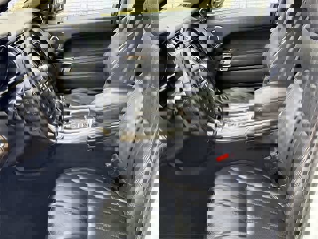 Used 2017 Land Rover Range Rover Sport SE image 11