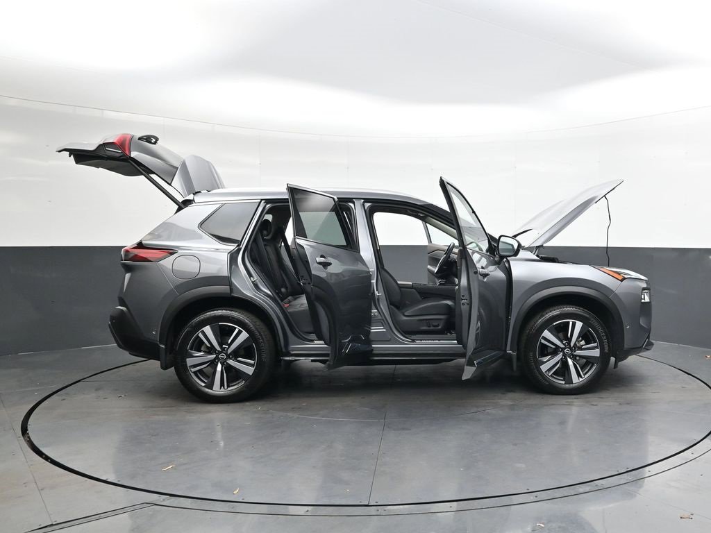 Used 2023 Nissan Rogue SL w/ SL Premium Package image 42