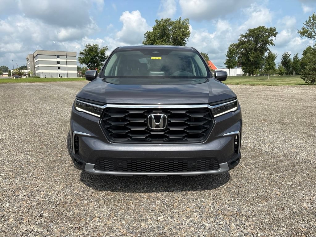 Used 2025 Honda Pilot EX-L image 2