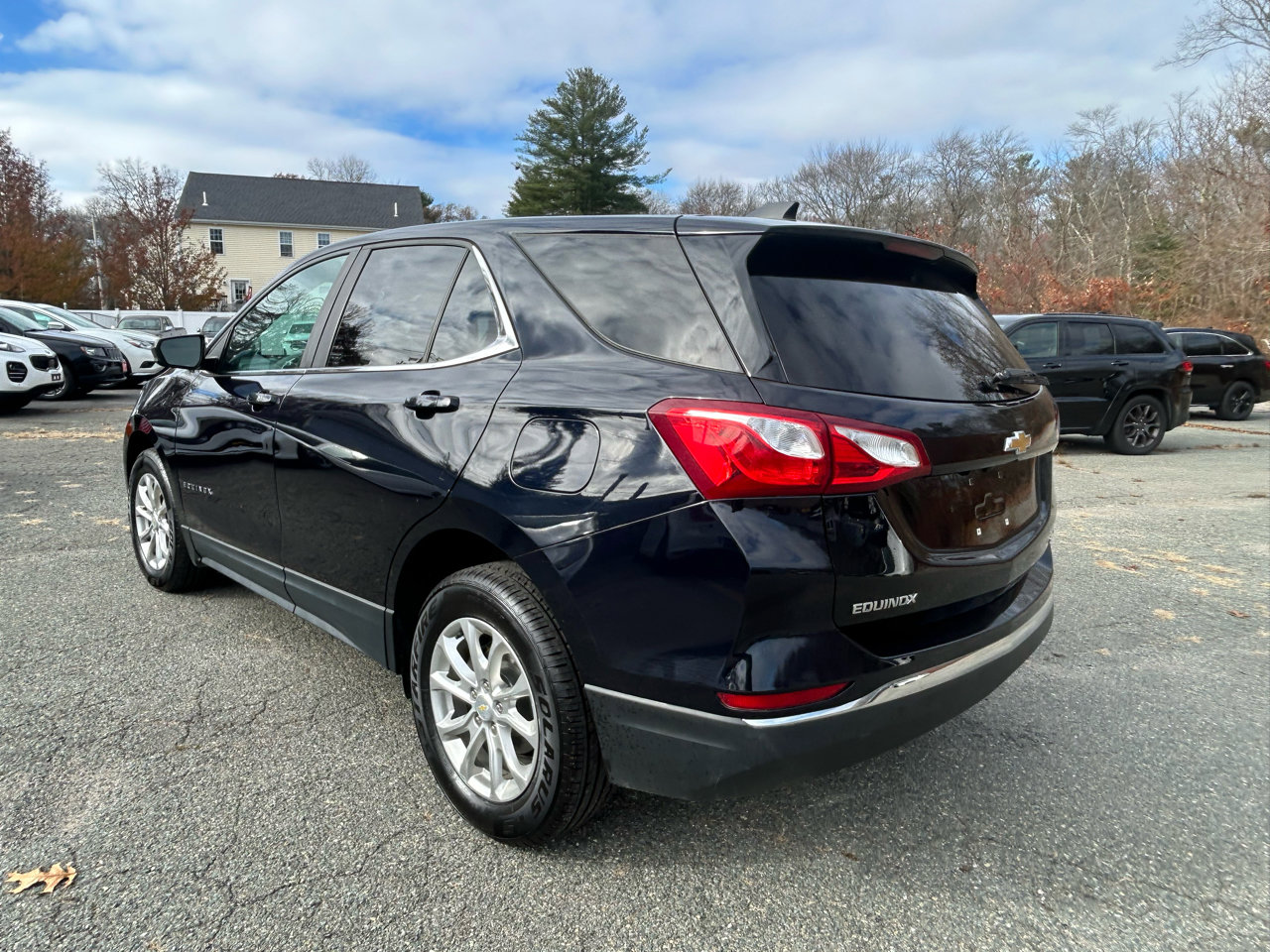 Used 2021 Chevrolet Equinox LT image 3