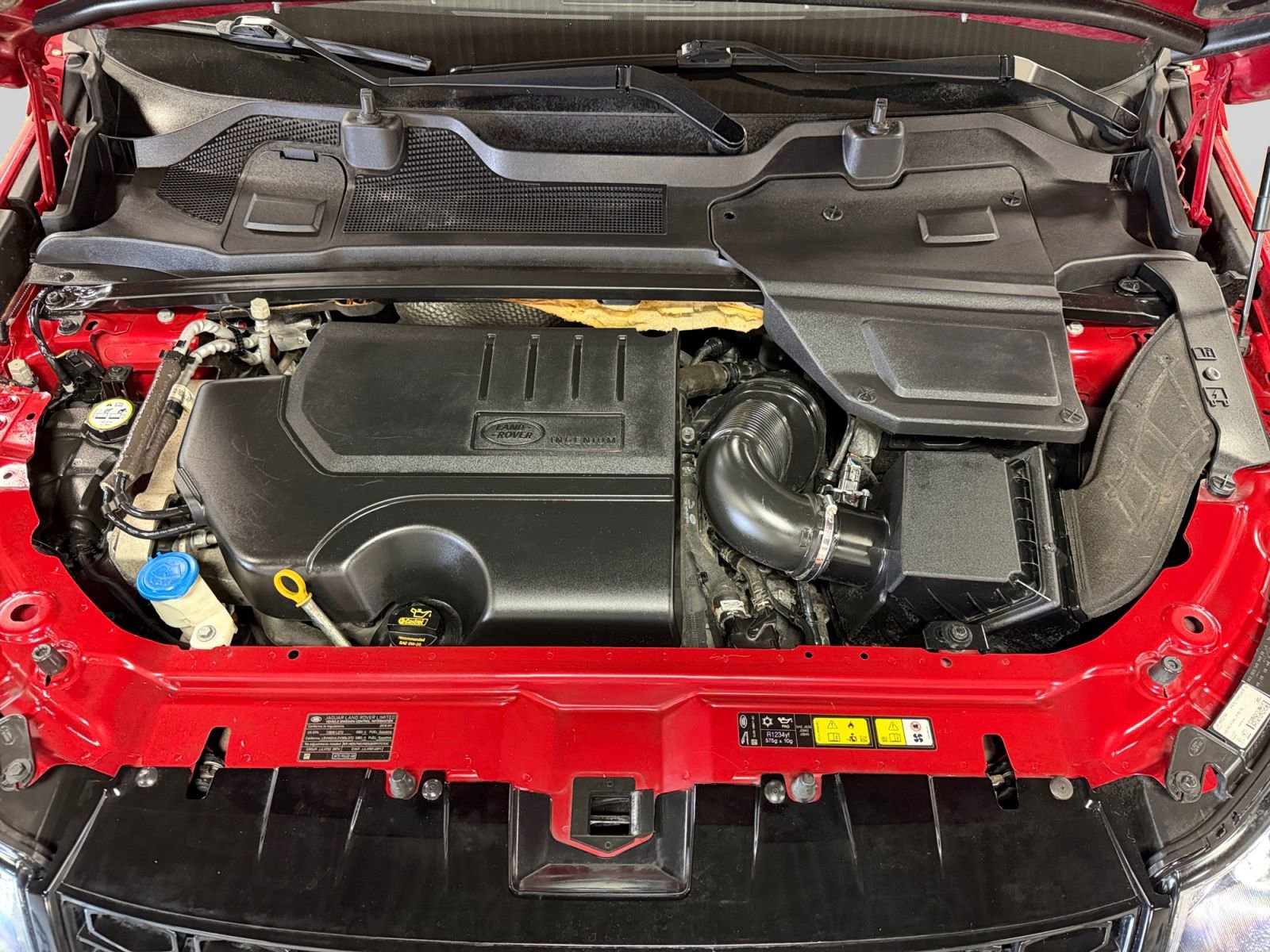 Used 2018 Land Rover Discovery Sport HSE Luxury AWD/4WD image 25