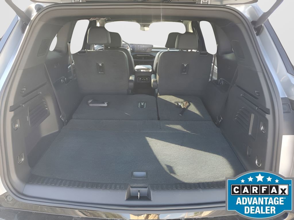 Used 2025 Buick Enclave Sport Touring AWD/4WD image 21