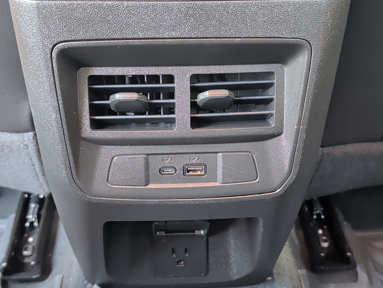 Used 2024 GMC Canyon AT4 w/ AT4 Premium Package AWD/4WD image 26